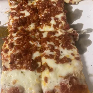 Pepperoni pizza