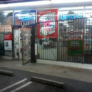 the outside of a liquor store