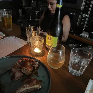 Power outage? No problem. Owner lit up the candles for us giving us an impromptu candle lit dinner. Incredible!