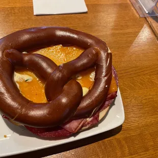 Pretzel samich with cheddar!