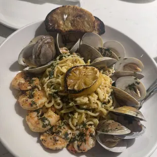 Enjoyed a dinner here last night, this is the mixed seafood pasta dish, it was delicious!!