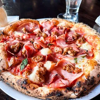 Tre - Carne Pizza