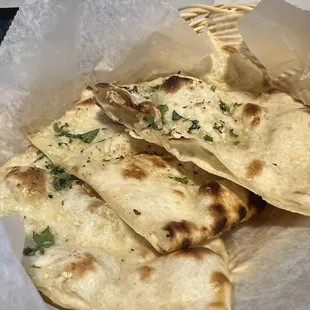 Garlic naan