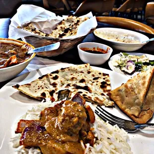Chicken Massala, basmati rice and Samosa.  With naan.