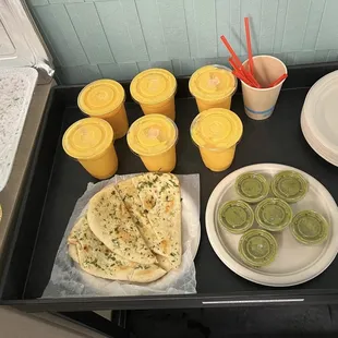 Mango Lassi, Garlic Naan, Mint Chutney.
