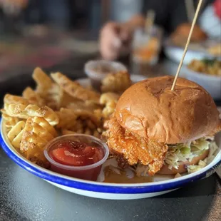 Fried Chicken Sandwich (maple sweet) 10/10