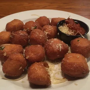 Garlic cheese bubble bread. Pretty yum