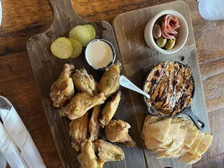 Cru Restaurant & Wine Bar