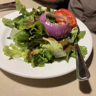 Garden salad with balsamic.