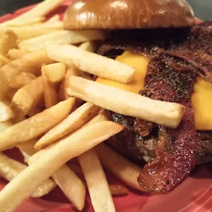 The Monday Bacon Cheeseburger special is delicious and a great deal! Their honey pepper bacon is amazing!