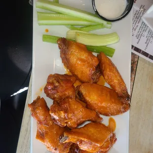 BUFFALO CHICKEN WINGS