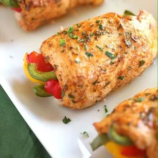 Herb seasoning stuff chicken with vegetables
