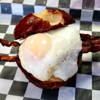 3. Rise n Grind Burger
