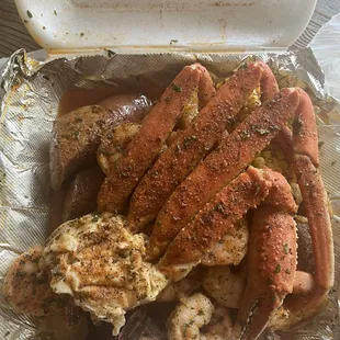 #9 crab cluster and shrimp +sausage, corn, potatoes
