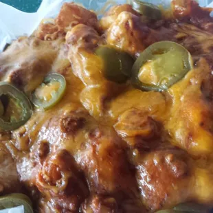 Ok, they don't mess around here. There's some tater tots in there somewhere. These are the Bay Tots...