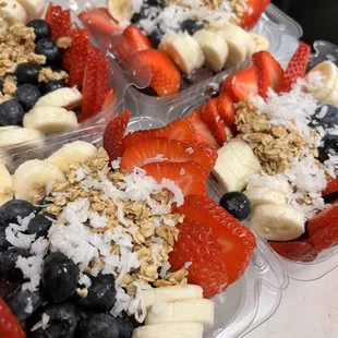 Classic açaí bowls