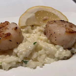 Scallops with Cheese/Pineapple Risotto