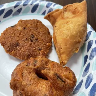 chicken wings and fried chicken, food