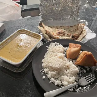 Korma Masala Garlic Naan Samosa (2 Pcs)