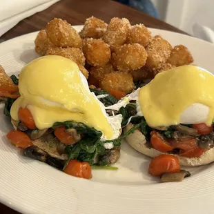 Crabcake Eggs Benedict