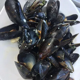 Sauteed Mussels