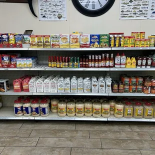 condiment area