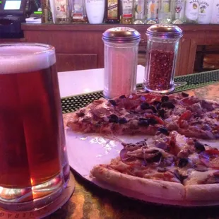 Pizza and pitcher deals!