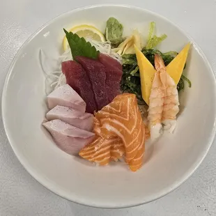 Chirashi Sushi