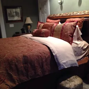 Roosevelt Suite! Pictures don't do it justice! Largest shower I've ever been in!