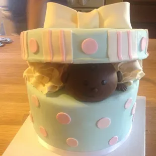 detailed view of the top layer of the baby shower cake