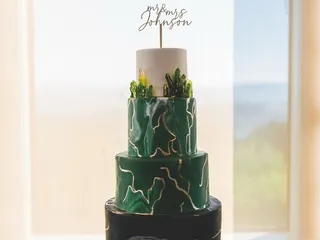 Renaissance Specialty Cakes and Desserts