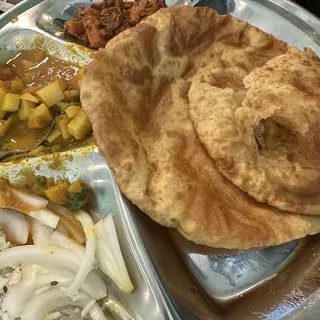 102. Aloo Poori Bhaji(GF)