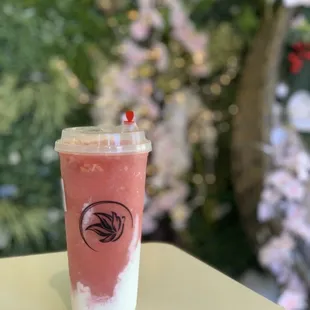 Strawberry Shortie