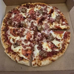 Meat Lover 's Pizza