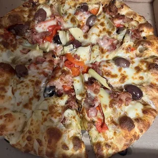 Mediterranean White Pizza