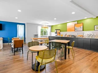 Spark by Hilton Modesto