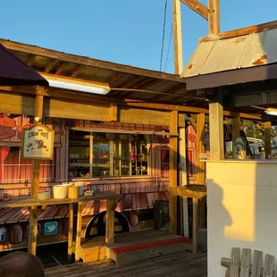 Food truck with a bar on the water