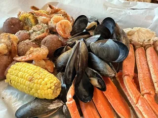 Hidden Anchor Tiki Bar & Grill