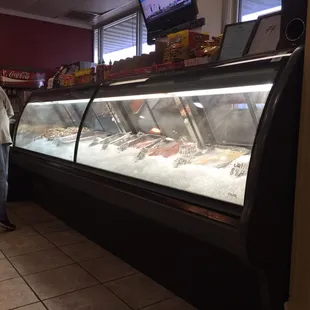 Believe it or not, seafood @ a gas station can be VERY good