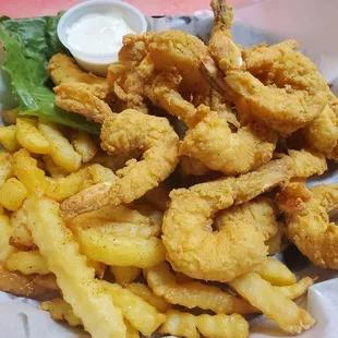 Shareable 24pcs fried shrimpw/fries