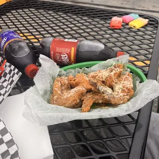 Garlic parm/lemon pepper wings