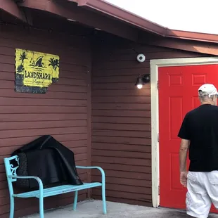 Entrance door on side