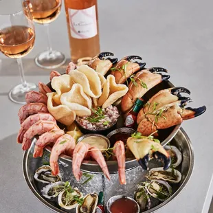 Amazing Seafood spread with Grove Bay Rosé.