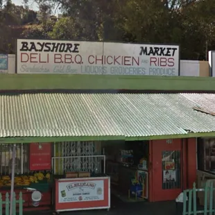 Store front. There is a taqueria right next door.  Don't be confused and go there by accident