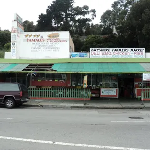 Bayshore Farmers Market conveniently located off of HWY 101 on Bayshore Blvd.