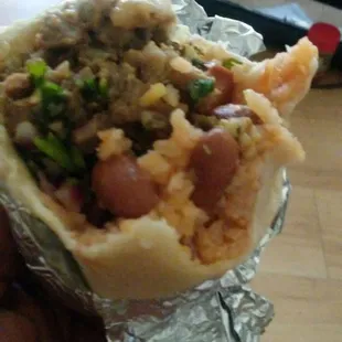 This is really good food. It taste sooooo good . i had to mention this little store.