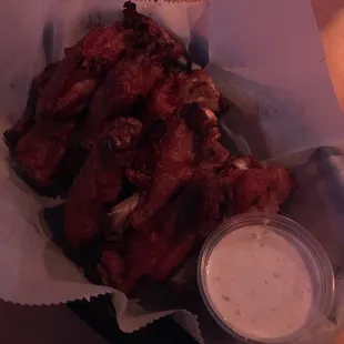 Bayside wings