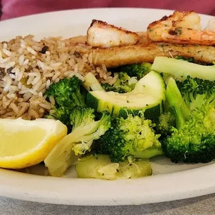 Catfish &amp; shrimp lunch platter, with veggies &amp; rice.