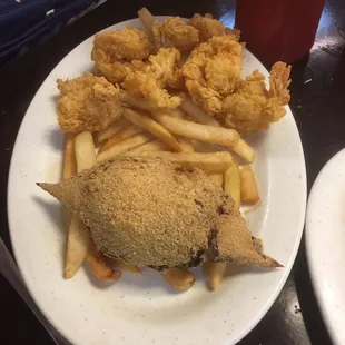 Stuffed crab and 6 shrimps