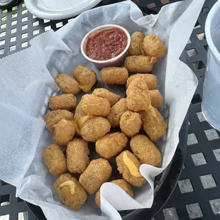 Cheese curds, Just okay!